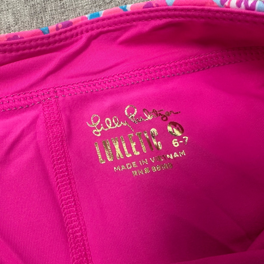 Like new LILLY PULITZER LUXLETIC SKORT BLUE AND PINK FLORAL SPORT SKORT SIZE M - Picture 3 of 3